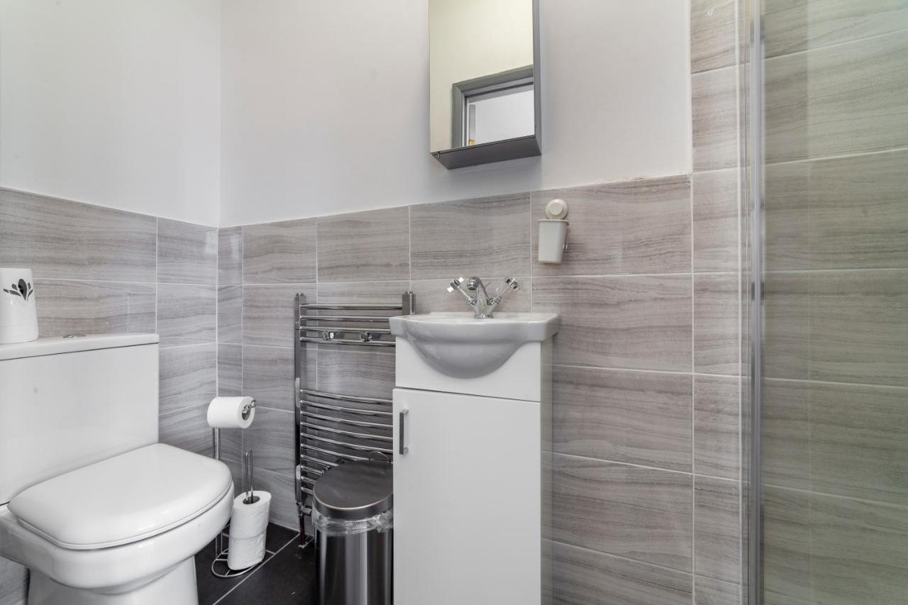 Highlands Gardens Suites Ilford Eksteriør bilde