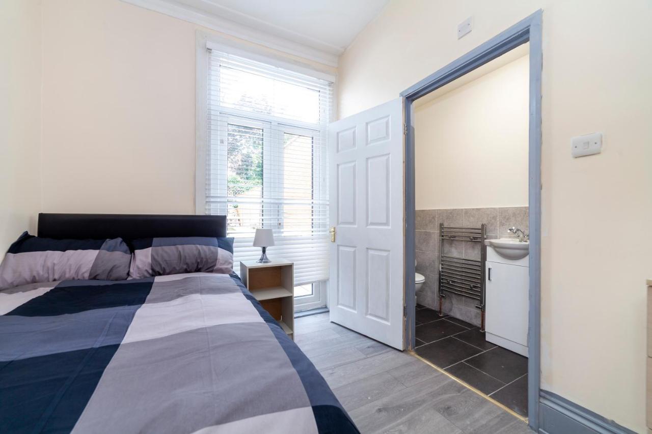 Highlands Gardens Suites Ilford Eksteriør bilde