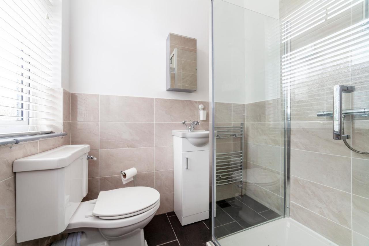 Highlands Gardens Suites Ilford Eksteriør bilde