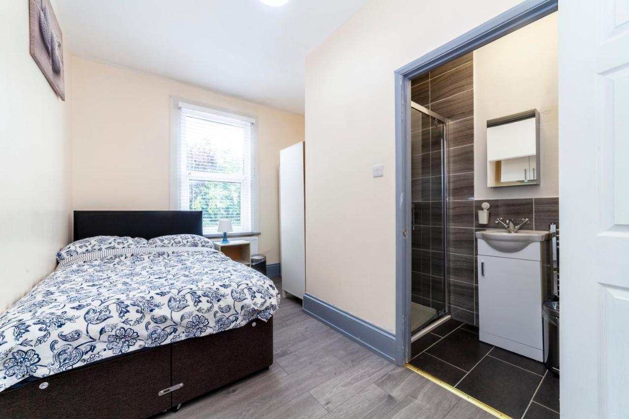 Highlands Gardens Suites Ilford Eksteriør bilde